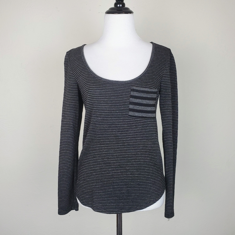 Nollie Top T Shirt Gray Black Striped Long Sleeve Streetwear Edgy Active Y2K